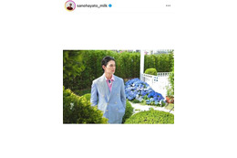 「王子様すぎる」佐野勇斗、オールバックの美麗SHOTにファンうっとり「色気すごい」「爆イケ」