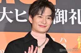 岡田将生、ワイルドな髭姿披露 雰囲気ガラリショットに反響「色気爆発」「渋くてかっこいい」