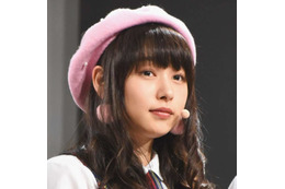 桜井日奈子、夏を感じる眩しい笑顔SHOTを披露！前田敦子も反応「可愛すぎない？！」