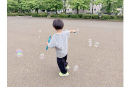 第5子妊娠中の辻希美、杉浦太陽＆三男と公園へ！親子で休日を満喫「微笑ましい光景で幸せでした」