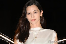 中条あやみ、美ウエスト披露「ルイ・ヴィトン」ジュエリー輝く姿に「スタイル抜群」「女神」と反響