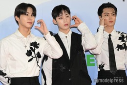 ENHYPEN、スーツ姿で登場 ソヌの特別なステージも予告【ASEA 2025 レッドカーペット】 画像