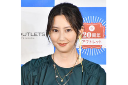 「お綺麗なママ」第2子妊娠発表の河北麻友子、花との美麗SHOTにファンうっとり「本当～に美しい」 画像