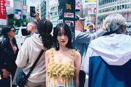 永尾まりや、新作写真集「まりやぎツーリズム」刊行決定 銭湯・ラブホテル・“例のプール”…112ページで日本を再発見