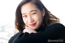 「テラハ」谷川りさこ、夫を初顔出し公開 密着ウエディングフォトに「絵になる2人」「幸せが溢れてる」と羨望の声