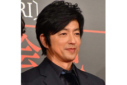 「この笑顔はズルすぎる」大沢たかお、カジュアルコーデの自然体SHOTにファン悶絶「カッコ良すぎてメロメロ」