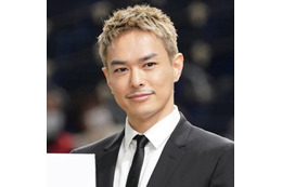 三代目JSB今市隆二、色気あふれるステージSHOTにファンうっとり「まさにKING」「ただただ美しい」