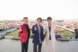 田原俊彦・亀梨和也・岩田剛典がスペシャルコラボ 2500人と「青春アミーゴ」踊る
