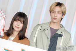 志尊淳＆岸井ゆきの「恋は闇」現場に“こいやみTシャツ”差し入れ お揃いショットに反響「おしゃれ」「みんな似合う」