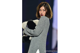 山本優希“年々似ていく”母親との2ショット＆美ボディ際立つウェア姿公開「そっくり」「努力してて尊敬」の声 画像