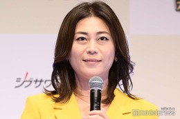 氷川きよし、ショーパン＆ヒョウ柄サンダルで美脚披露「脚綺麗で羨ましい」「本当にお洒落」と反響