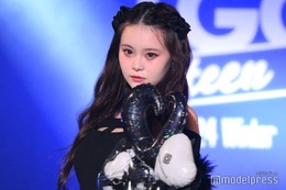 YouTuberさくら、ビキニ姿で抜群のスタイル披露「肌真っ白」「透明感すごい」と話題 画像