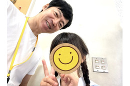 東貴博、10歳長女の授業参観で成長に感動！帰り際の“ハグ”にもほっこり「最高だね」 画像