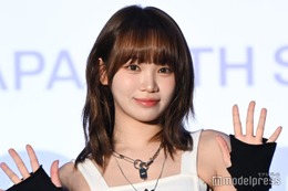 LE SSERAFIMチェウォン、神戸でスラリ美脚披露 旅コーデに「プライベート？」「お洒落」の声 画像