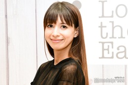 ハワイ在住→親子で沖縄留学中の吉川ひなの、次女の通学スタイル公開「ついに学校に通い始めたベビ子さん」 画像