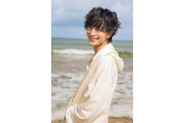 FANTASTICS木村慧人、1st写真集「Palette」重版決定 さわやか笑顔輝く新カット解禁 画像