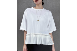 技アリ白Ｔでさりげなくお腹をカムフラージュ。Ｔシャツインの着こなしに抵抗がある人、必見です【40代の毎日コーデ】 画像