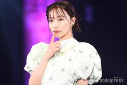 村瀬紗英、素肌輝くキャミワンピ姿「透明感すごい」「涼しげで美しい」の声
