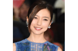 【シャトレーゼ】真野恵里菜のおすすめアイス「手軽にパクッと食べられてお気に入り」 画像