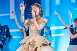 富田鈴花、日向坂46卒業セレモニーで笑顔と涙のパフォーマンス「生まれ変わってもまた二期生がいい」