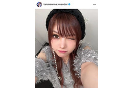 田中れいな、ピンク髪が引き立つモノトーンコーデSHOTに「可愛すぎる」「似合う」の声