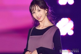 元乃木坂46佐藤楓「16年ぶりのハワイ」海水浴ショット公開 画像