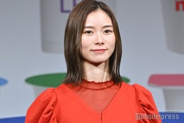 朝日奈央、シースルーパンツで美脚のぞく「シックで美しい」「スタイル抜群」の声