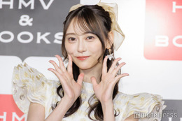 乃木坂46弓木奈於、ノースリーブワンピから美肩見せ「透明感すごい」「肌綺麗」の声 画像