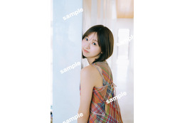 日向坂46富田鈴花1st写真集、書店特典ポスター5種＆ポストカード7種解禁 第2回YouTube生配信も決定【鈴花サーキット】 画像