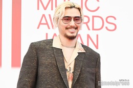 藤井 風、ベルリン満喫ショットに「絵になる」「馴染んでてすごい」と反響 画像