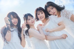 アニメ「ばっどがーる」から異例のスピンオフ出版 声優4人出演のビジュアルブック決定 画像