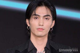 大平修蔵、90歳祖母と顔出し密着ショット＆幼少期写真公開「品があってお綺麗」「愛が溢れてる」の声