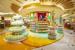 「ディズニーストア 東京ディズニーリゾート店」25周年に“魔法が満ちあふれる”きらびやかな空間に一新 画像