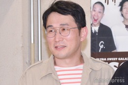 シソンヌじろう「友達」芸能人のグッズTシャツ着用で外出「レア物ですごい」「愛強すぎる」の声 画像