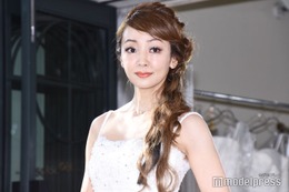 神田うの、ベアトップドレスで美デコルテ披露「上品」「美しさ際立つ」の声