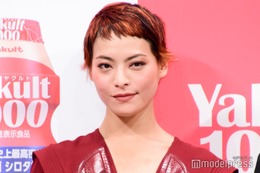 菅原小春、夫・黒田大輔との“キス寸前”2ショット公開「ラブラブ」「幸せそう」