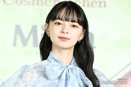 元アンジュルム上國料萌衣、メンカラ衣装で美脚＆ウエスト披露「可愛い」「女神」と反響 画像