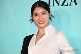 土屋太鳳、大胆スリットから美脚披露「なかなか眠れなくてボロボロ」でも幸せだった時間明かす【ティファニー銀座 オープニングイベント】 画像