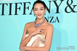 冨永愛、自身が輝いた瞬間は「毎日です」ゴールドキャミドレス姿で圧巻オーラ放つ【ティファニー銀座 オープニングイベント】 画像