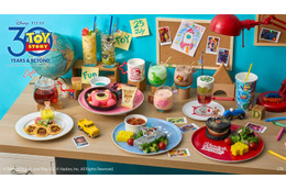 「トイ・ストーリー」テーマカフェ、東名阪で開催 映画の歴史を振り返るメニューで30周年をお祝い 画像