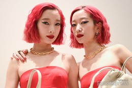 AMIAYA・AMI、第1子出産を報告「 kennyとayaちゃんも立ち会ってくれて」 画像