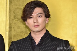 新田真剣佑、父・千葉真一さんは「まだいると思ってます」「全然知らない間に逝ってた」本音・尊敬語る