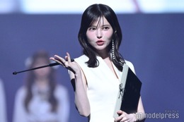 益若つばさ「ブロンド初です」大胆イメチェン話題「お人形さんみたい」「美の極み」