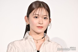 久間田琳加、スラリ美脚際立つ“りんか丈”衣装姿公開「憧れのスタイル」「可愛すぎる」と反響