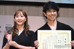 庄司智春、藤本美貴と初の「ベストパートナー部門」受賞 妻の総額4800万円ジュエリーも「ミキティのためならリボ払い」【第36回 日本ジュエリーベストドレッサー賞】