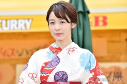 TBS良原安美アナ、ミニスカ×ルーズソックスでほっそり美脚披露「まっすぐで綺麗」「センスある合わせ方」