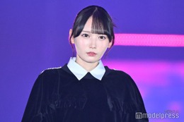 ≠ME鈴木瞳美、ベアトップ私服で美デコルテ全開 ヘアスタイルにも注目集まる「レア」「大人っぽい」