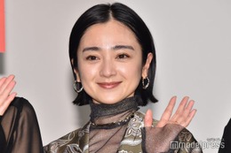安達祐実、ノースリーブ姿でほっそり二の腕披露「素敵」「引き締まってる」と絶賛の声 画像