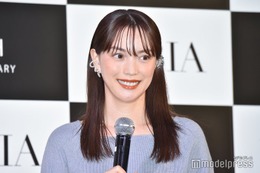 蛯原友里、圧巻美脚輝くミニコーデ「眼福」「理想的なスタイル」と反響 画像