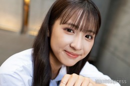 「今日好き」清水あす香、膝上ミニスカから美脚披露「脚の形綺麗」「スタイル抜群」の声 画像